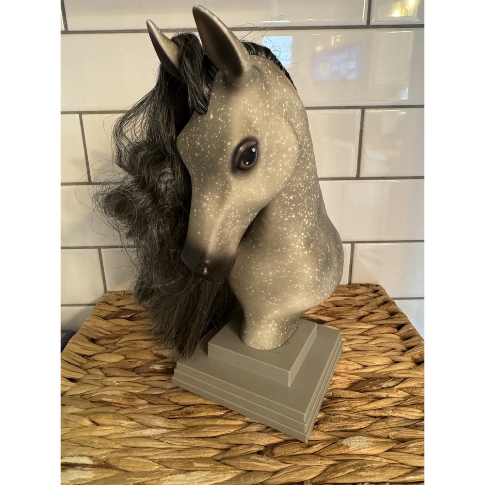 Breyer Mane Beauty Dapple gray horse bust style‎ her hair 10" tall
